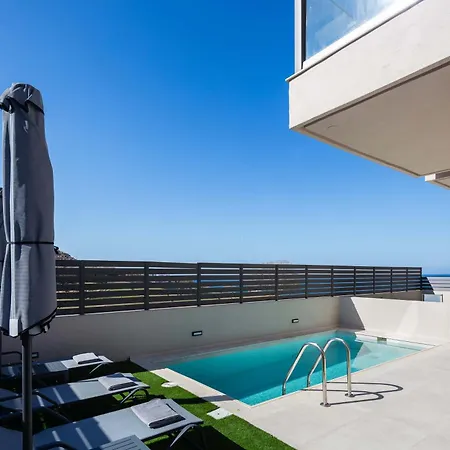 New Modern With Private Pools And Walking Distance To Pánormos