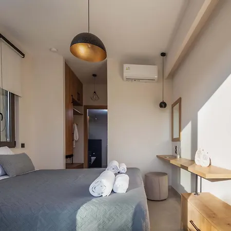 New Modern With Private Pools And Walking Distance To Pánormos