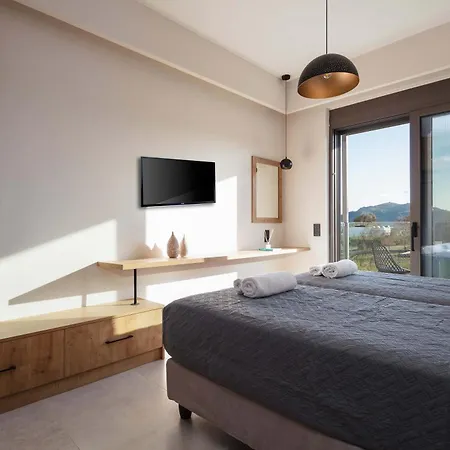 New Modern With Private Pools And Walking Distance To Pánormos